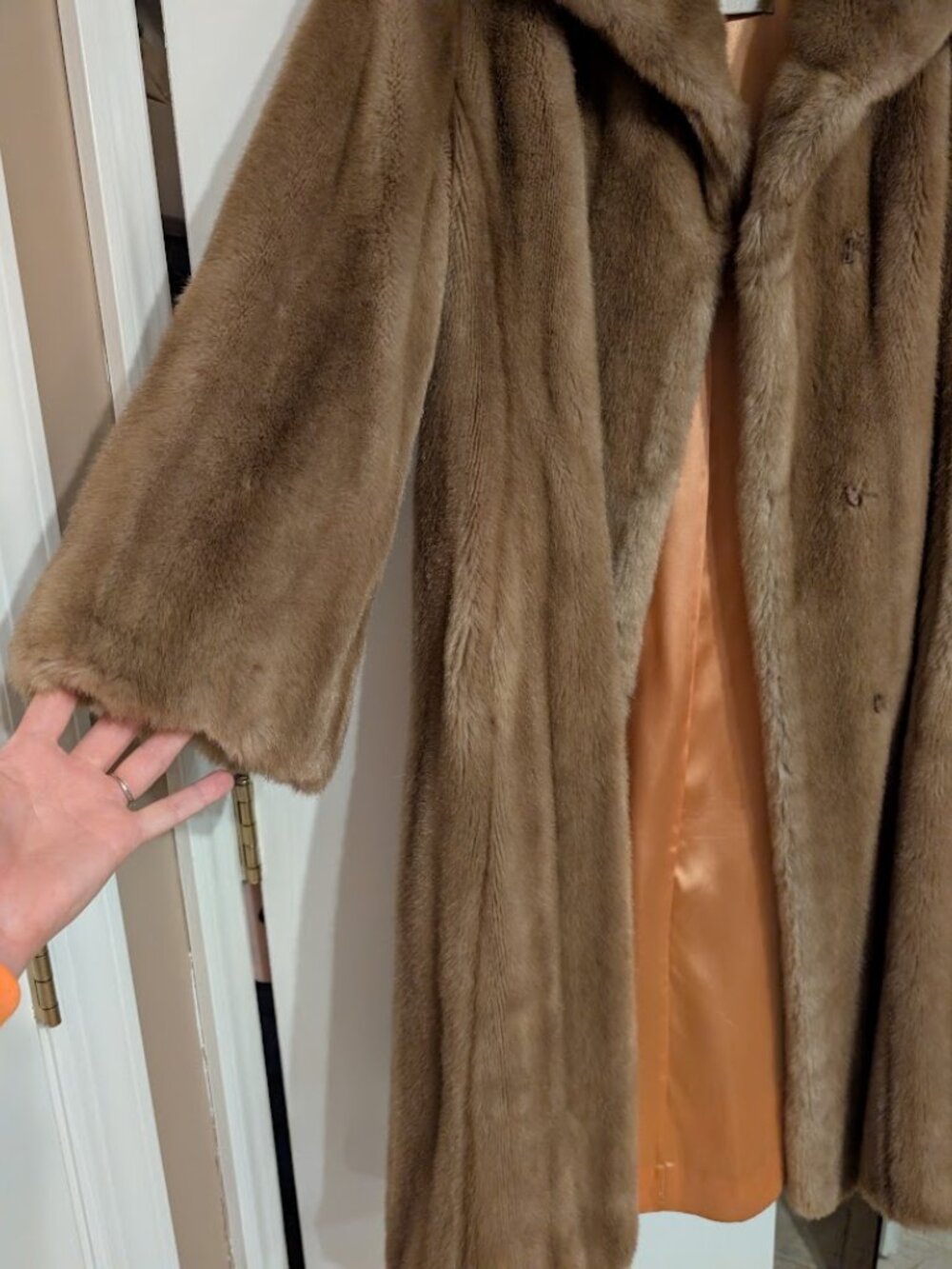 Tissavel of France Lovemans Vintage Faux Fur Knee Length Coat Beige Fawn 8 EUC - Picture 4 of 15